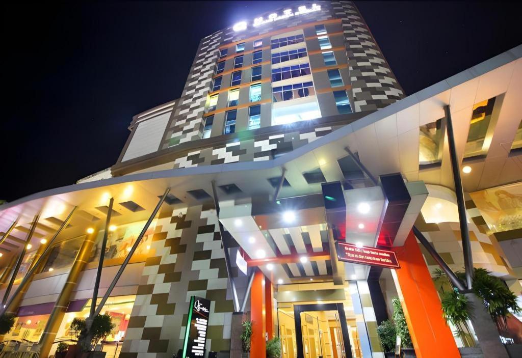 Grand Qin Hotel Banjarbaru Exterior foto