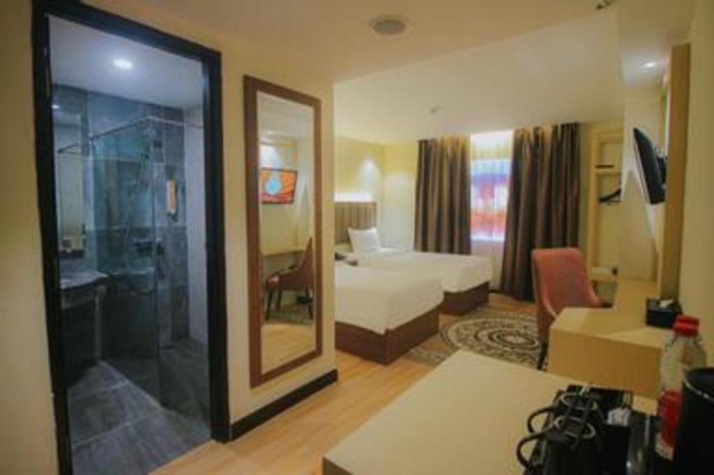 Grand Qin Hotel Banjarbaru Exterior foto