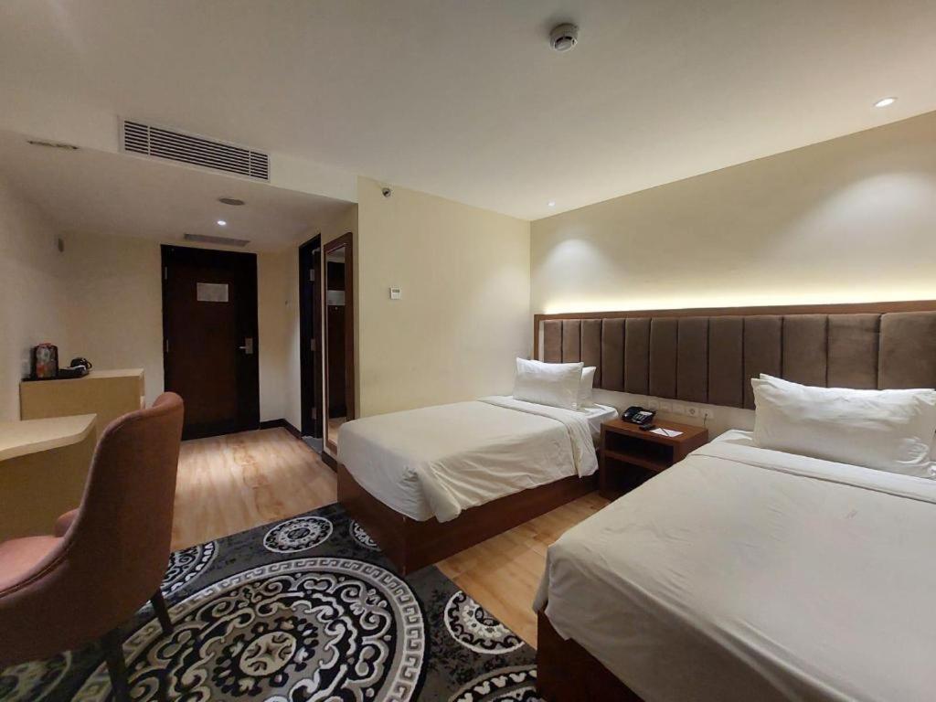 Grand Qin Hotel Banjarbaru Exterior foto